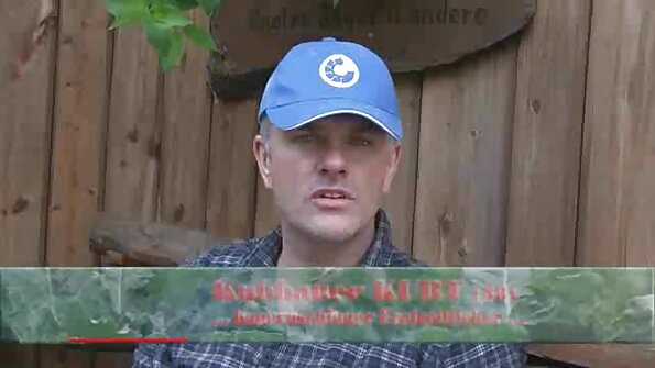 O blondă uimitoare își face plăcere într-o scenă solo fierbinte