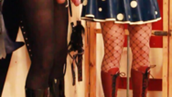 Chick este de acord cu toate aventurile sexuale cu tatăl vitreg negru