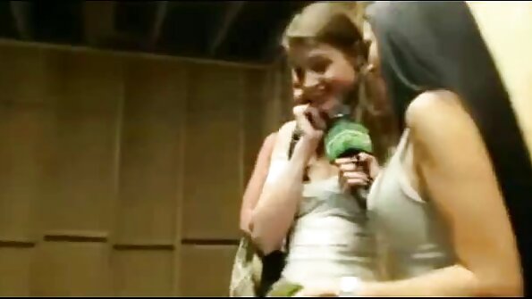 Cul la gură este genul lui preferat de sex cu o curvă