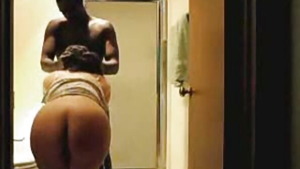 Fetele cu fundul fierbinte primește mult trafic în acest film porno fierbinte