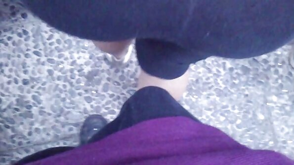 Un fund sexy se umple cu o încărcătură fierbinte de spermă