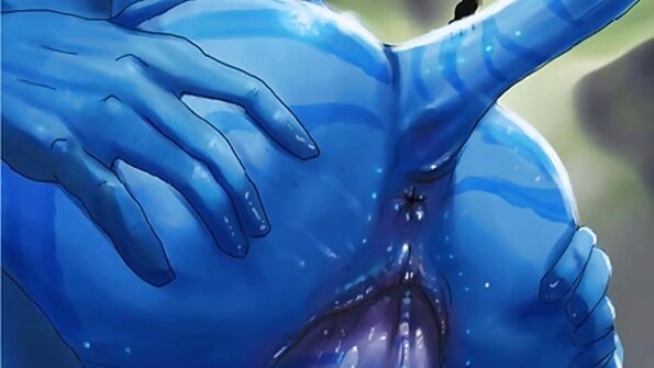 Un fund bun este gol în acest videoclip, tremurând la fiecare împingere